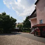 Ogrodowa Апартаменты *